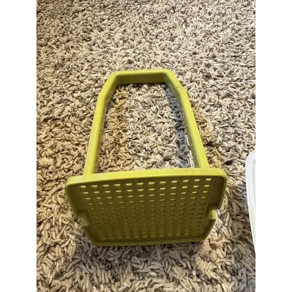 Tupperware Vintage Green Pickle Keeper Strainer Container Lid USA Made